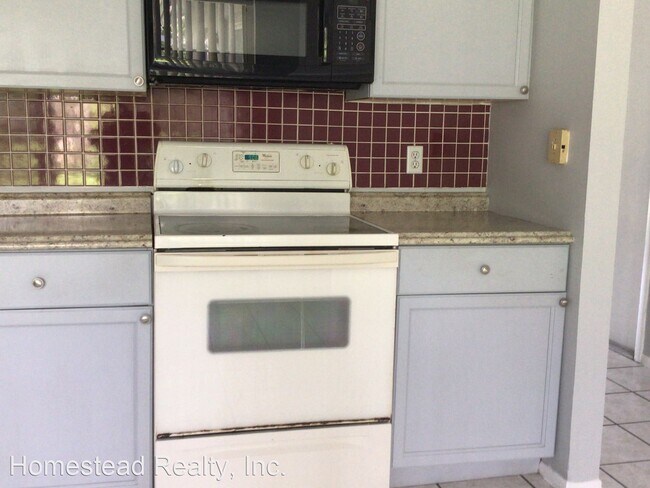 Building Photo - 4 br, 2 bath House - 2348 Bay Leaf Drive