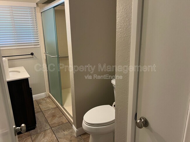 Foto del edificio - 143 Gleason Ave