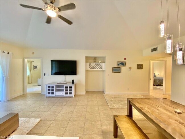 Foto del edificio - 230 Sugar Pine Ln