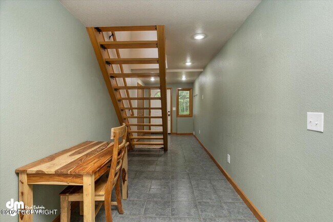 Building Photo - 5625 E Rosebud Ct