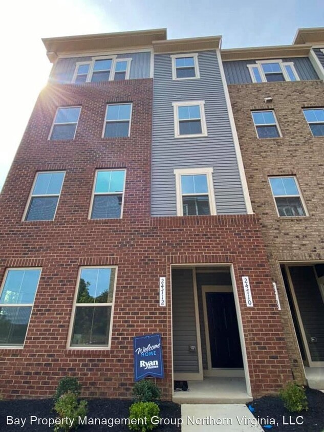 24710 Pantzlaff Farm Terrace, Dulles, VA 20166 House Rental in Dulles