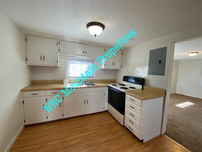 Foto del edificio - 221 Bent Creek Ranch Rd