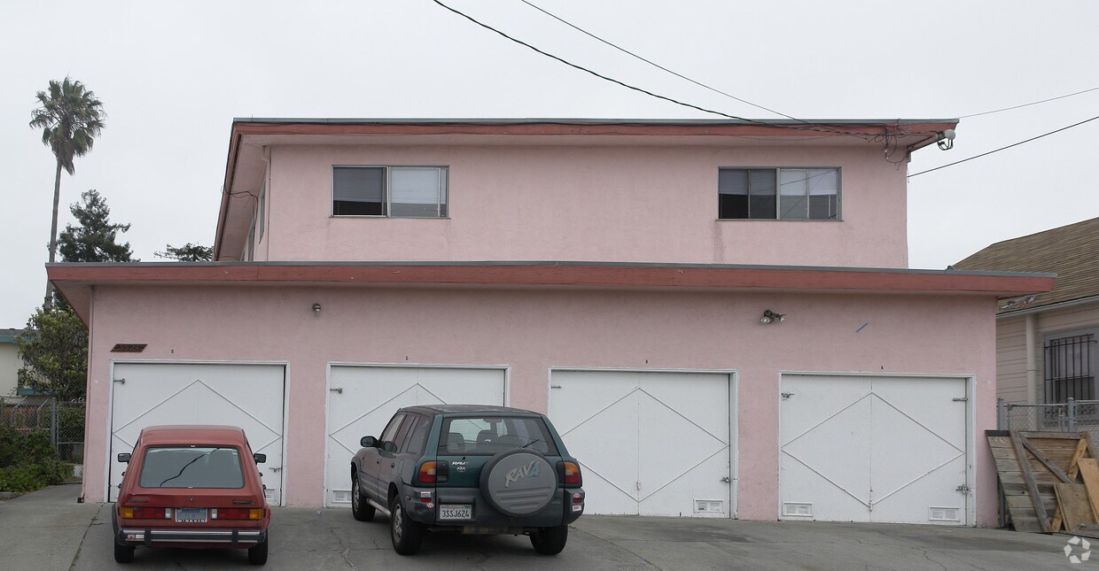 Building Photo - 3524 Allendale Ave