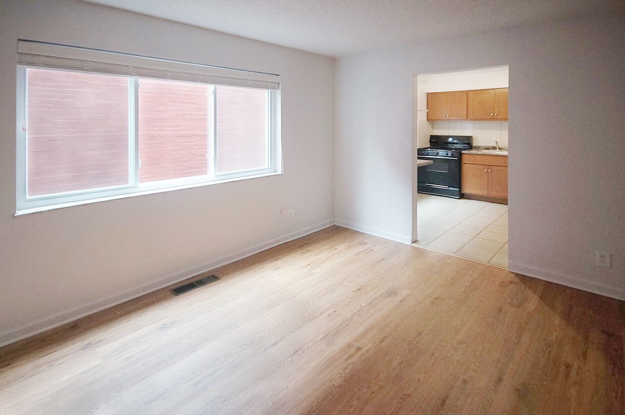 Foto principal - 5371 Arsenal St