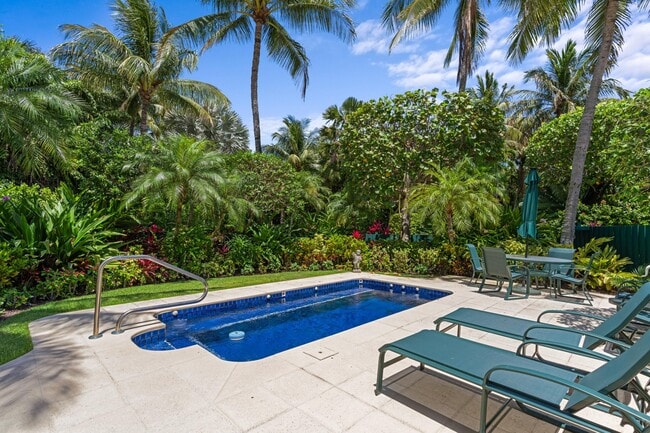 Foto del edificio - 1554 N Ocean Way