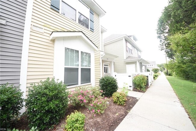 Building Photo - 118 Fishers Ct