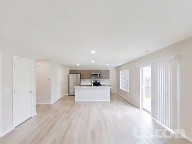 Foto del edificio - 9232 Fairybell St SE