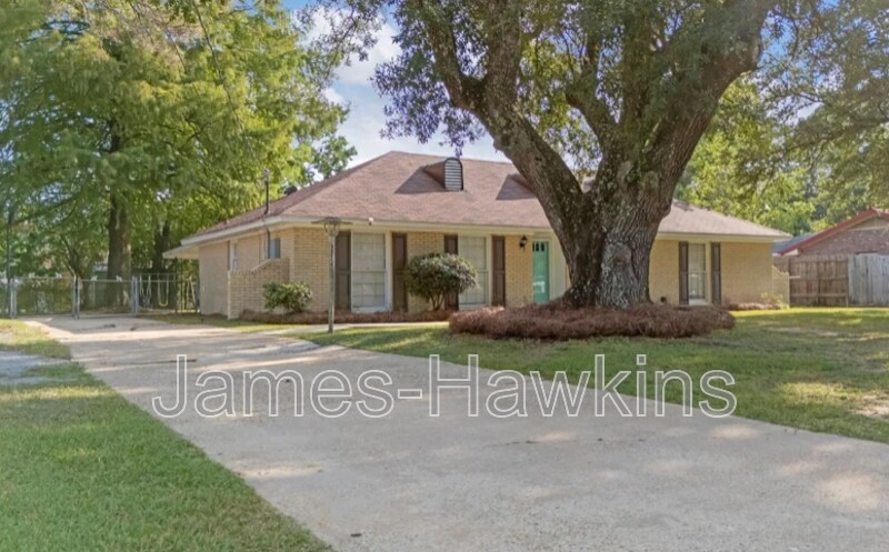 Primary Photo - 1152 Woodbridge Dr