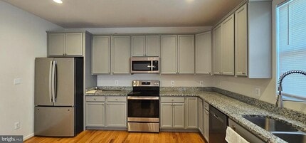 Building Photo - 114 Brockham Ct