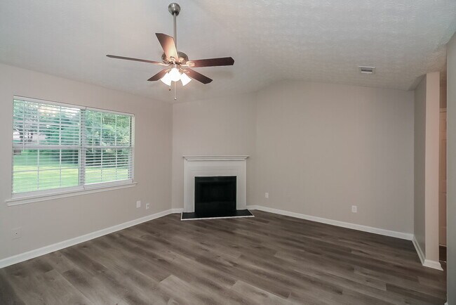 Foto del edificio - 907 Walnut Creek Ln