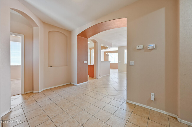 Building Photo - 1525 W St Kateri Dr