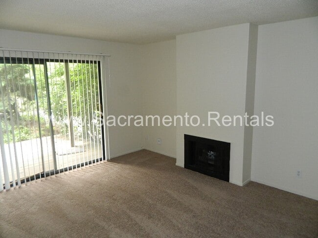 Building Photo - Charming Timberlake 1bd/1ba Condo - Near S...