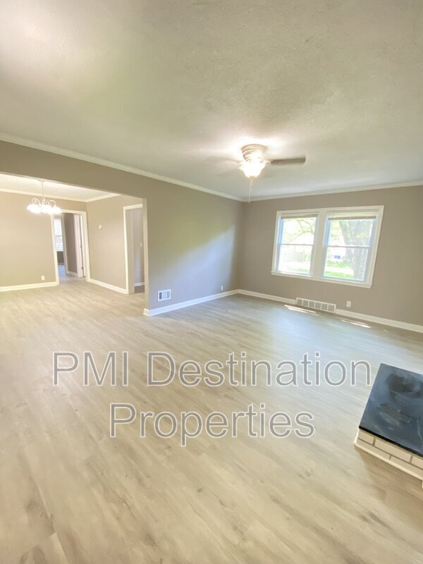 Foto del edificio - 5710 Hadley St