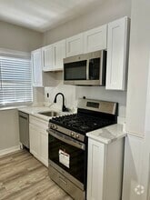Building Photo - 131 Trenton St