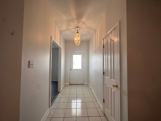 Foto del edificio - Wonderful Home in South Lake Charles!