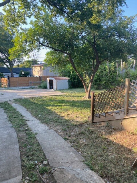 Foto del edificio - 1927 Somerset Ave