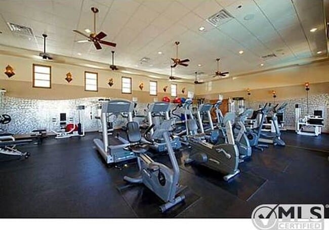 Building Photo - 2892 Villas Way