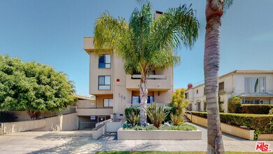 Building Photo - 144 N Hamilton Dr
