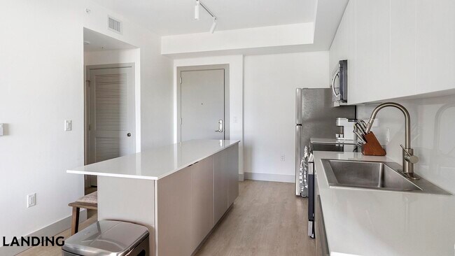 Foto del edificio - 1155 NE 126th St