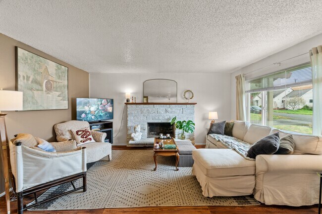 Foto del edificio - 1016 Arnold Ave