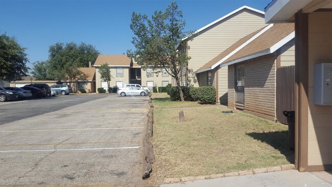 Foto del edificio - 2301 N Pecos St