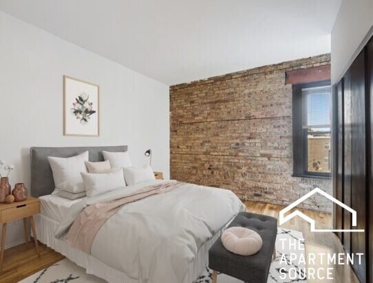 Foto del edificio - 553 W Wellington Ave