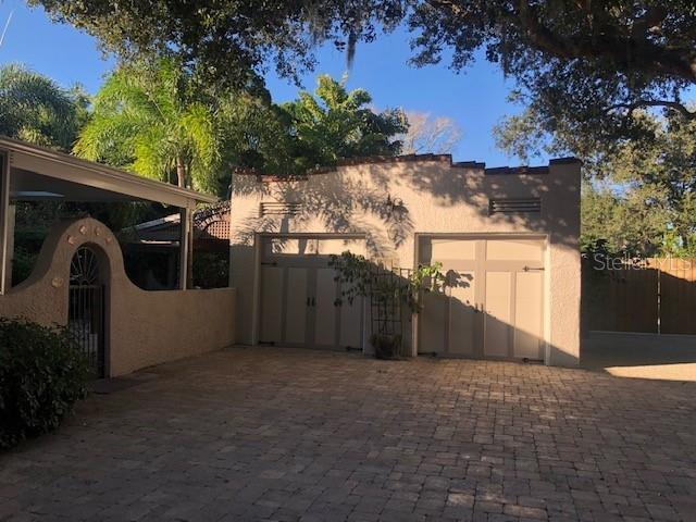 Building Photo - 1711 Vamo Dr