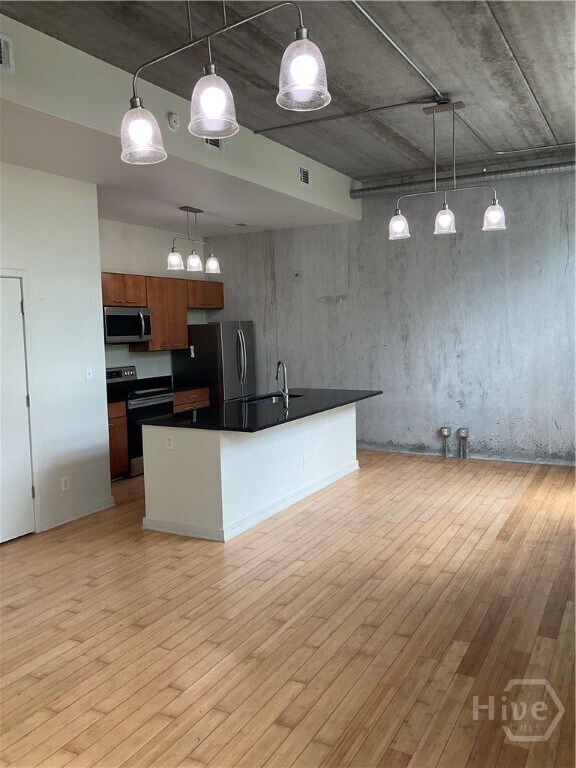 Foto principal - 545 Berrien St