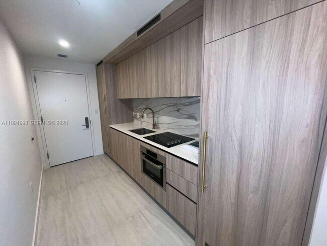 Foto del edificio - 77 SE 5th St