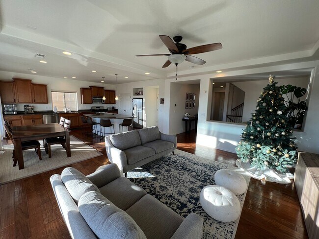 Foto del edificio - 4 Bed 4 Bath Home in Banning Lewis Ranch