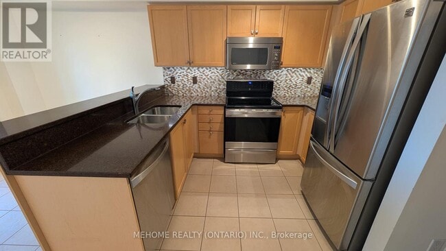 Building Photo - 1505 Avonmore Square