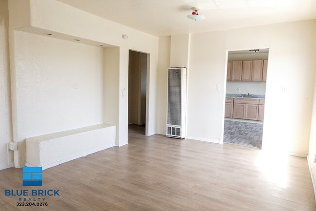 Building Photo - 1401 W 53rd St