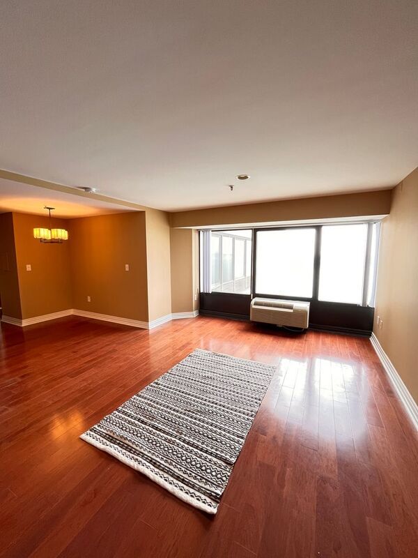 Building Photo - 300 Riverfront Dr