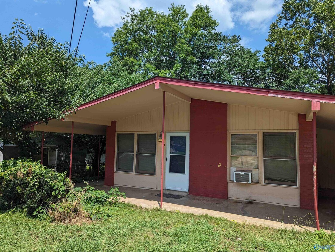 Primary Photo - 2106 Griffith Dr NW