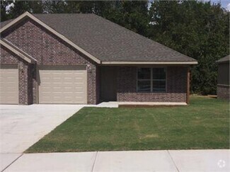 Building Photo - 3102 SW Amberwood Ave