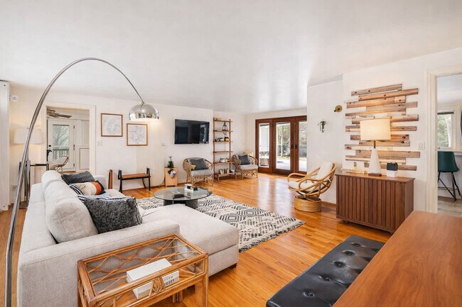 Foto del edificio - 1500 Palisades Dr