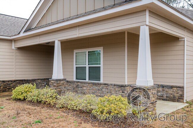 Building Photo - 68 Apache Trail