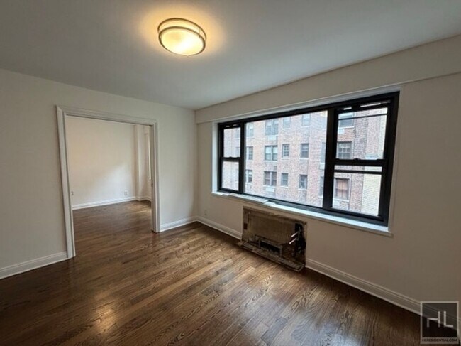 Foto del edificio - EAST 56 STREET
