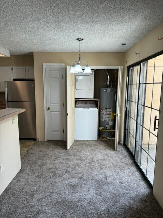 Building Photo - 4819 White Rock Cir