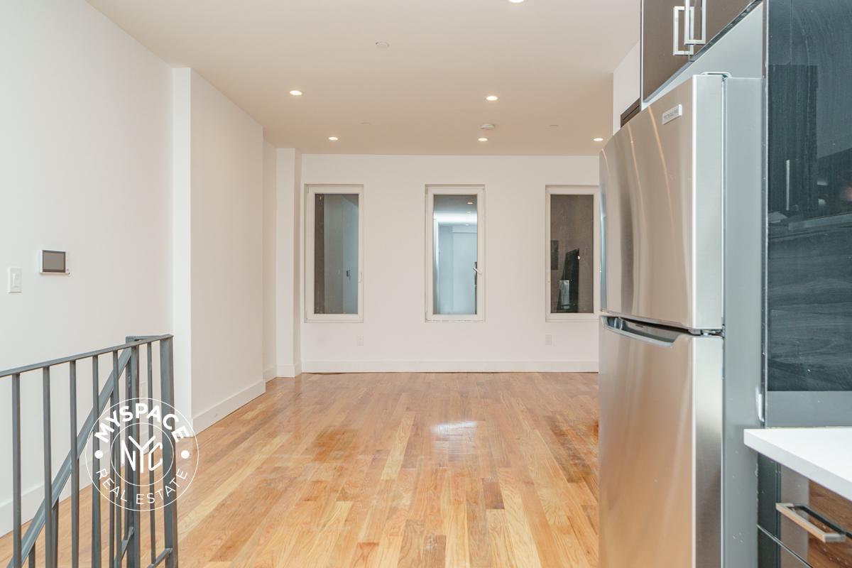 Foto principal - 472 Gates Ave