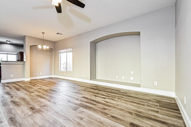 Foto del edificio - 8656 Treasure Trove St