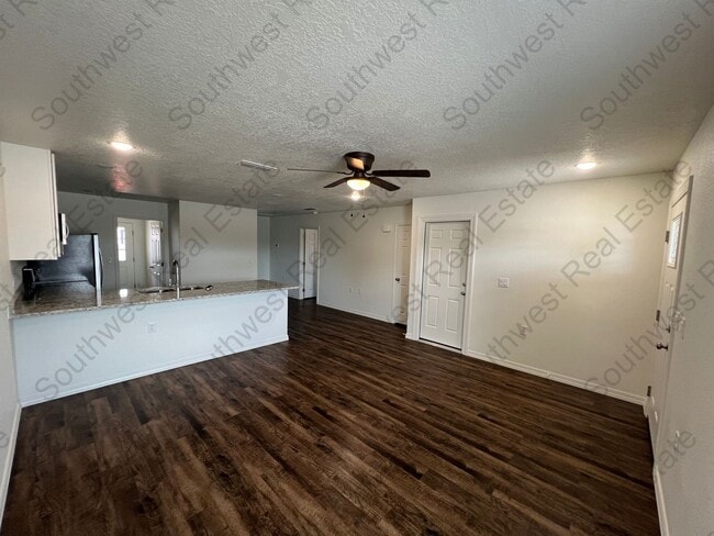 Building Photo - 2129 Bobwhite Ct
