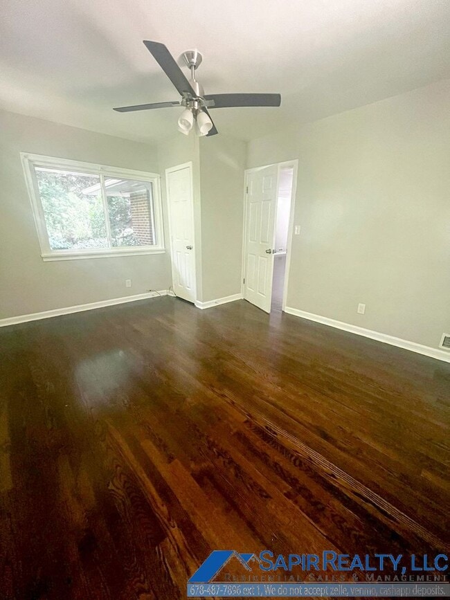 Building Photo - Stunning 3-Bed, 2-Bath Brick Home with Gar...