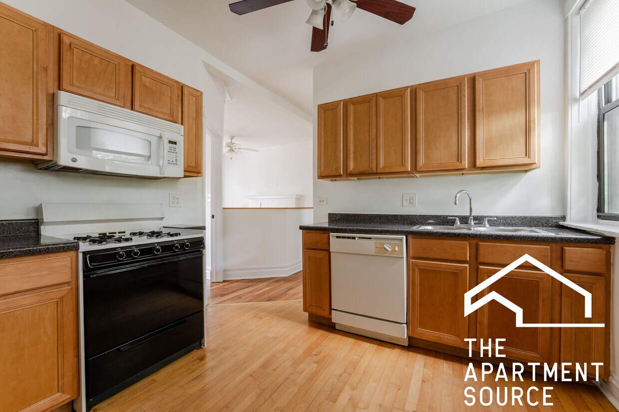 Primary Photo - 4823 N Albany Ave