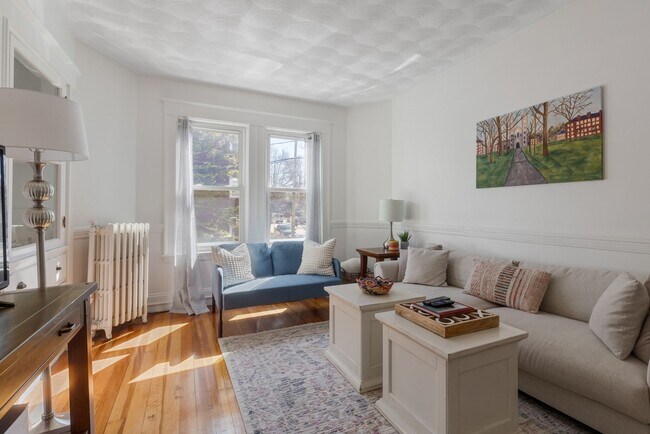 Foto del edificio - 9/1 Huge, renovated 3BR near Inman, Kirkla...