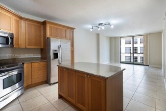 Building Photo - 55 Merrick Way