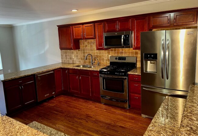 Building Photo - 3 Bedroom 2.5 Bath Townhouse in Woodlands ...