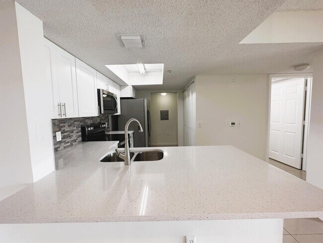 Building Photo - 5011 Wiles Rd