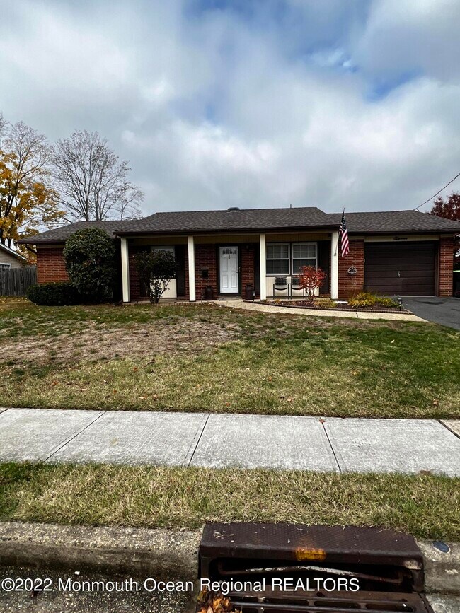 11 Inwood Ave, Monroe Township, NJ 08831 House Rental in Monroe