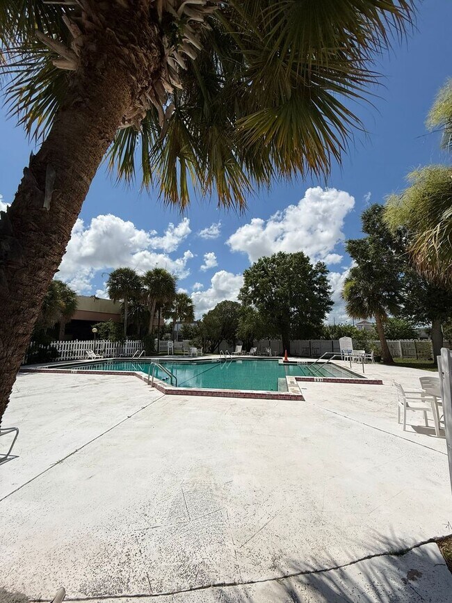 Foto del edificio - Newly renovated Studio apartment - Water, ...